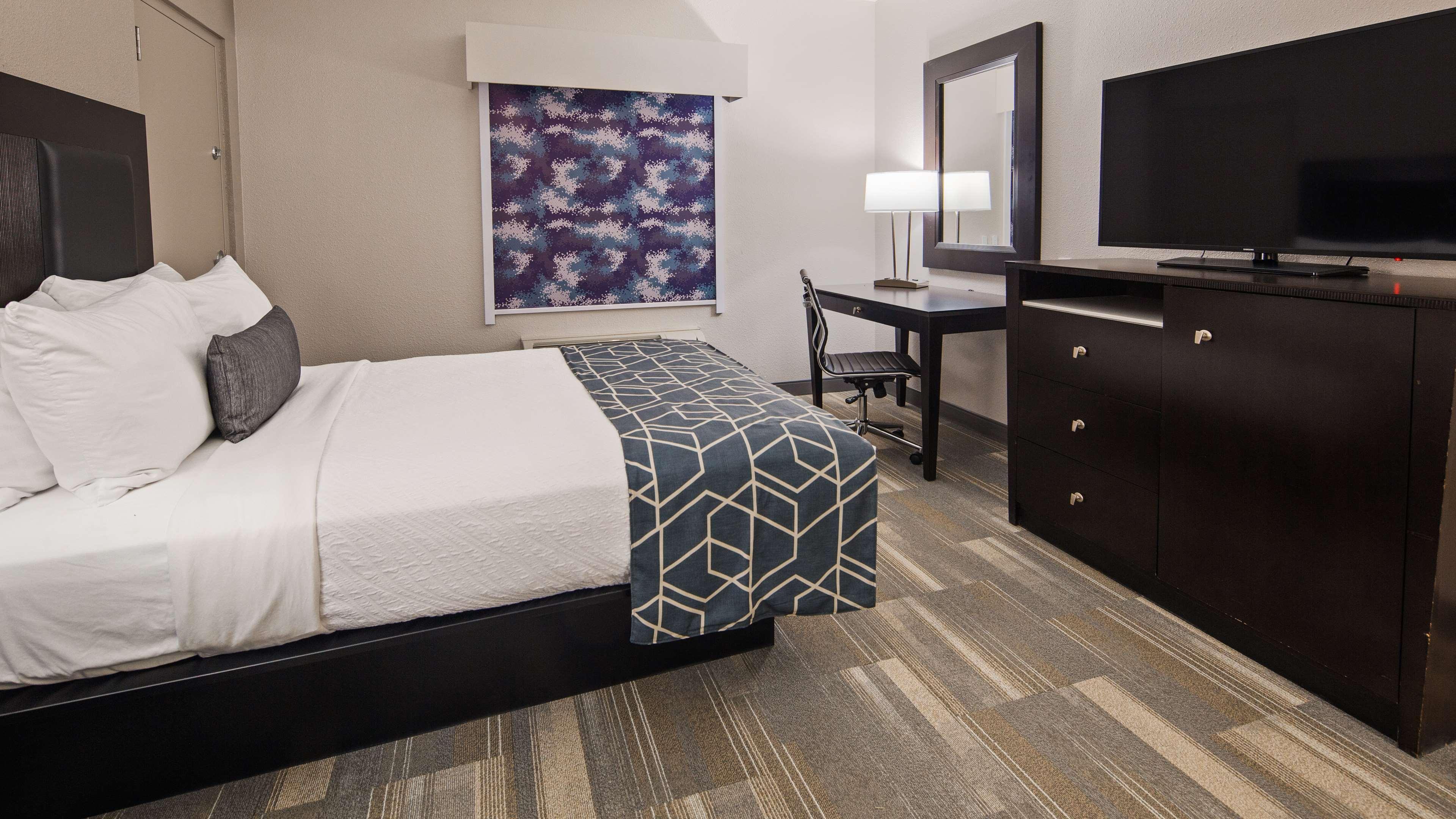 Best Western Plus Wilkes Barre-Scranton Airport Hotel Pittston Exterior photo