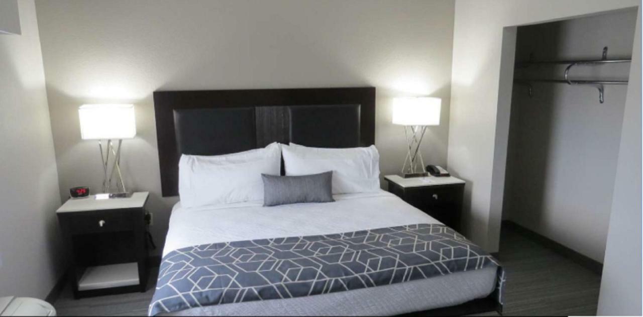 Best Western Plus Wilkes Barre-Scranton Airport Hotel Pittston Exterior photo